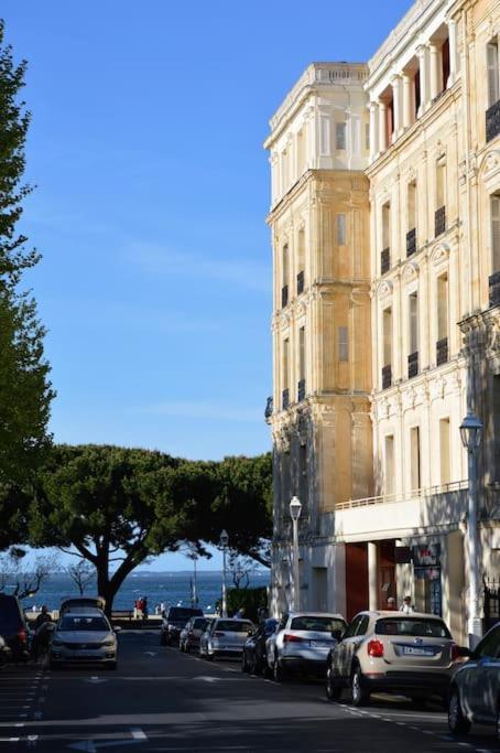 Grand Hotel - Magnifique Appartement Bord De Plage Centrale Arcachon Exteriör bild
