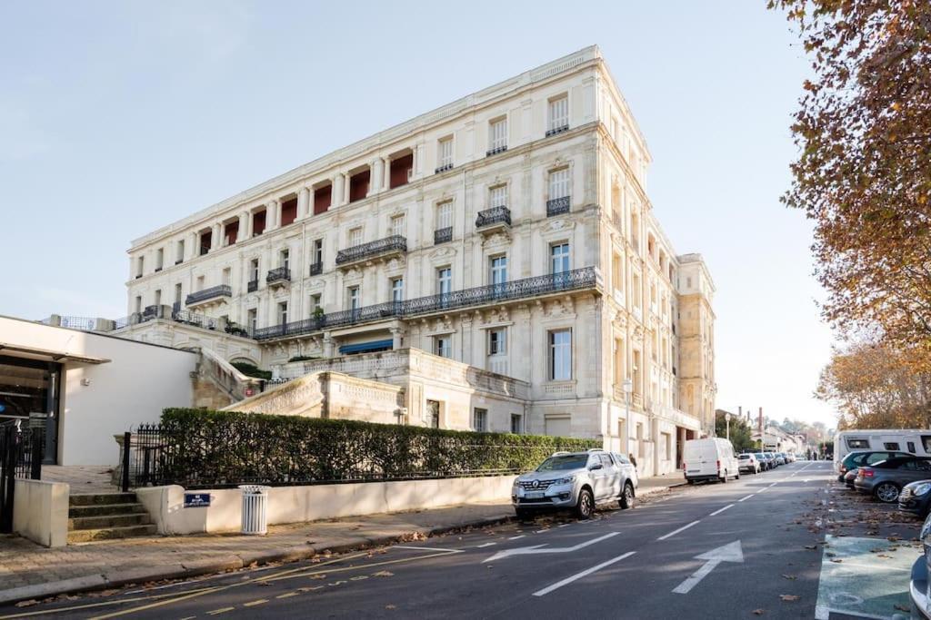 Grand Hotel - Magnifique Appartement Bord De Plage Centrale Arcachon Exteriör bild